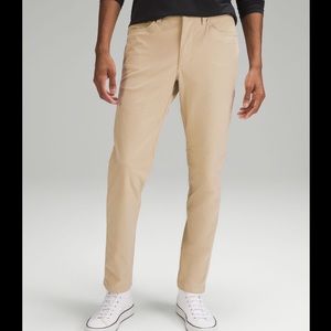 Only worn once!! Lululemon ABC slim fit 5 pocket pant. 32x32.